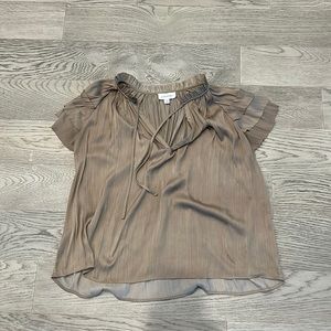 Evereve women’s medium bronze/tan blouse